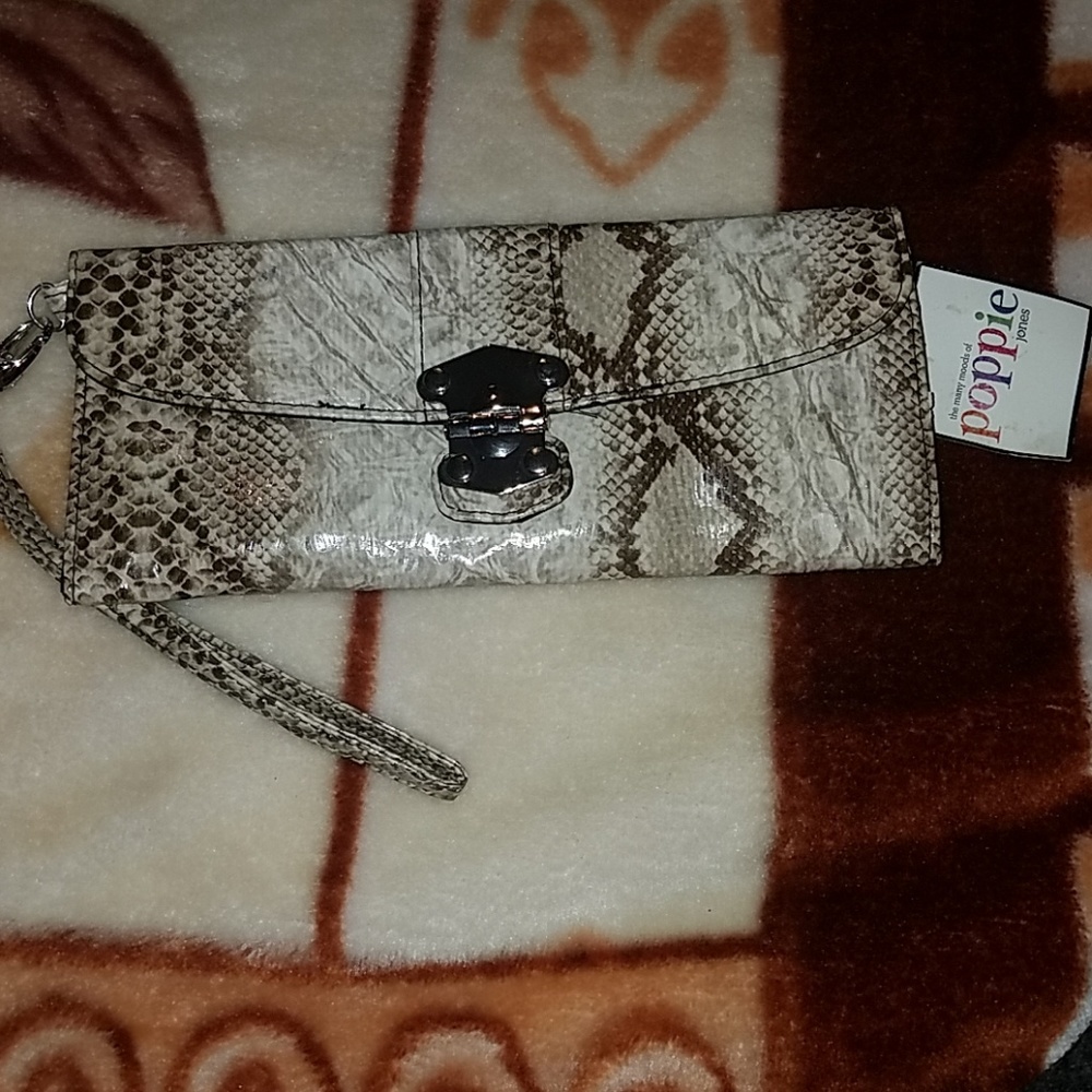 Snake skin wallet wristlet